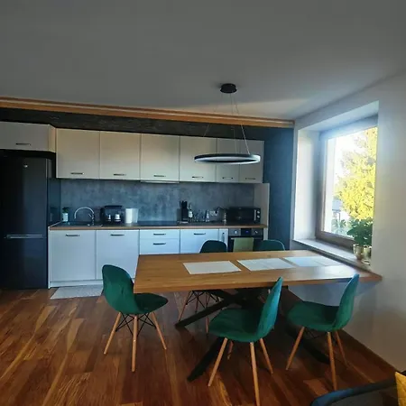 Pod Lampą Ulica Letnia 25 *